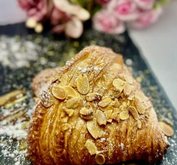  Almonds Croissant
